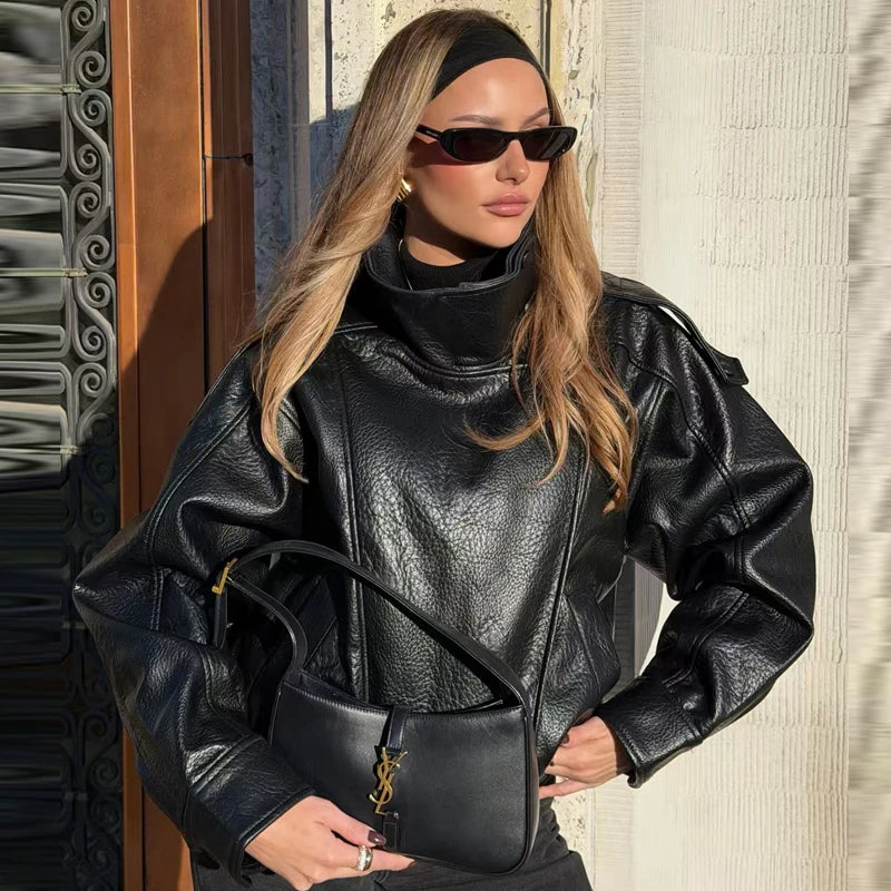 Lederjacke mit hohem Kragen